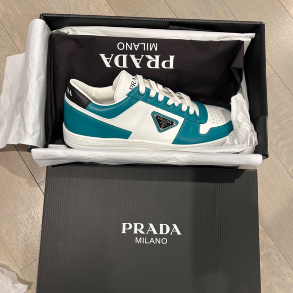 Prada Downtown Logo low top sneaker Bianca Verde size 9 - Picture 3 of 4